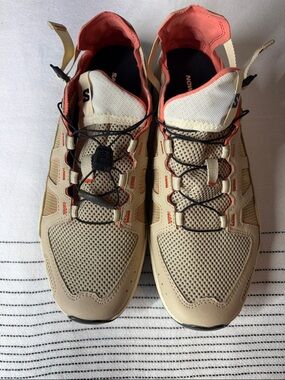 Salomon Beige and Coral Trail Running Shoes